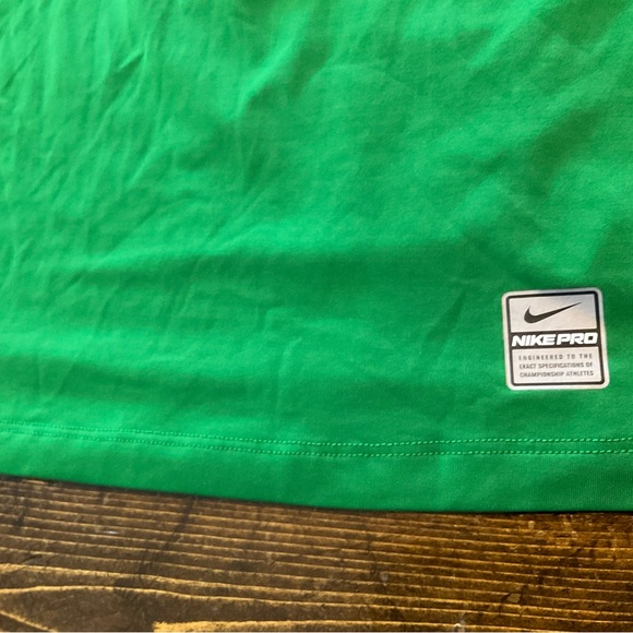 Nike Vivid Green Short Sleeve Tee. See flaw last photo. - Picture 7 of 12